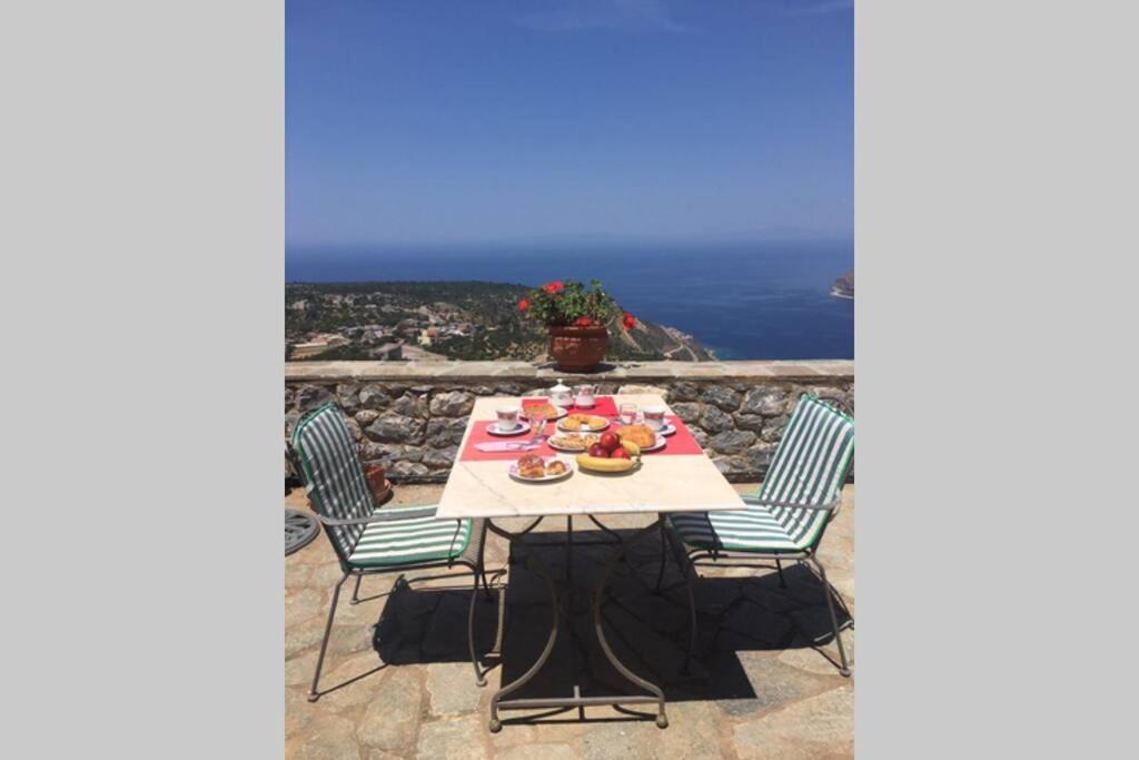 Πύργος Παραδοσιακός Με Μαγευτική Θέα - Villa Traditional Tower With Amazing Sea View Areopoli Esterno foto
